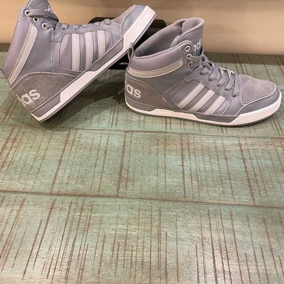 Adidas - Picture 11 of 14